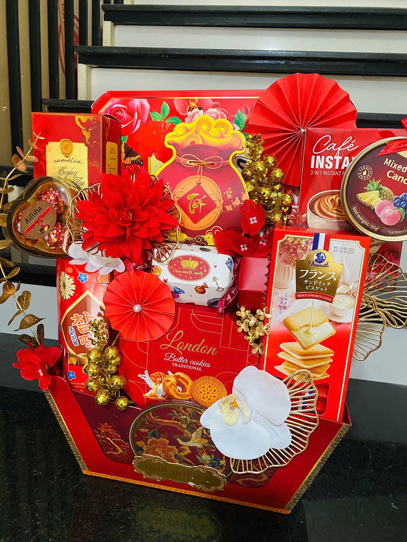 Set N42 Đỏ Gồm Có: